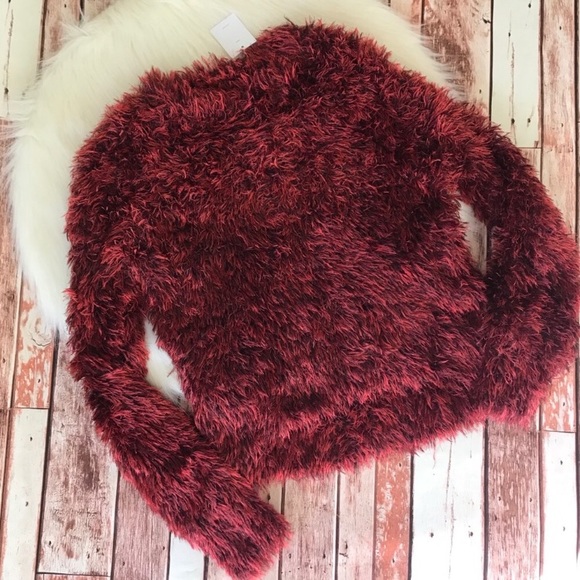 Urban Outfitters Sweater Pullover XS Red NWT - Picture 3 of 8